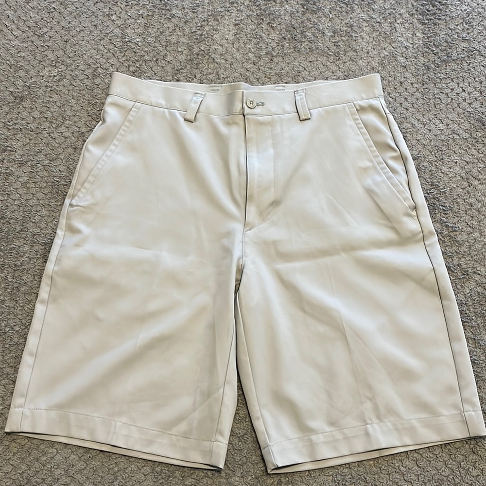 PGA Tour Shorts 32” waist